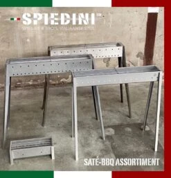 Spiedini Saté-bbq Bali 40 Mini - Kleine, Smalle Houtskoolbarbecue Met Horizontaal Rooster Voor Sate Of Andere Spiesjes - 40 Cm Lang, 11 Cm Breed, 14 Cm Hoog - Ideaal Voor Tuin- Of Open Haard, Of Balkon - Materiaal: Gealuminiseerd Ijzer -Keukengerei Winkel 1153x1200 2