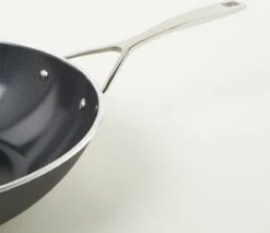 Demeyere Alu Pro Ceraforce Wok - 30 Cm 7 Demeyere Alu Pro Ceraforce Wok - 30 Cm -Keukengerei Winkel 1200x1036 3