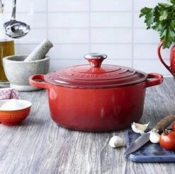 Le Creuset Signature Braadpan - 4,2 L - 24 Cm - Kersenrood 18 Le Creuset Signature Braadpan - 4,2 L - 24 Cm - Kersenrood -Keukengerei Winkel 1200x1197 4