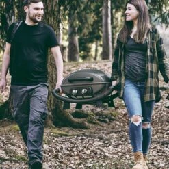 Burnhard Draagbare 2-Branders Gasbarbecue - Afdekhoes - BBQ Wayne -Keukengerei Winkel 1200x1200 1185