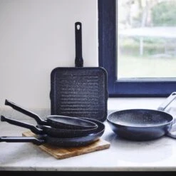 BK Universe Koekenpannenset Ø 24 Cm + Ø 28 Cm - Inductie - PFAS-vrij -Keukengerei Winkel 1200x1200 587