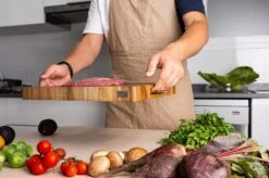 VDN Professionele Snijplank Acacia Hout Met Sapgeul En Handvatten – Hakblok 26x38x3.5 Cm 15 VDN Professionele Snijplank Acacia Hout Met Sapgeul En Handvatten – Hakblok 26x38x3.5 Cm -Keukengerei Winkel 1200x798 9