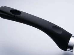 Sola Wokpan Stonehenge - Ø 28 Cm - Zwart/wit - Aluminium - Antiaanbaklaag 11 Sola Wokpan Stonehenge - Ø 28 Cm - Zwart/wit - Aluminium - Antiaanbaklaag -Keukengerei Winkel 1200x906 12