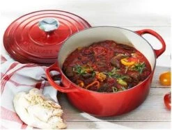 Le Creuset Signature Braadpan - 4,2 L - 24 Cm - Kersenrood 27 Le Creuset Signature Braadpan - 4,2 L - 24 Cm - Kersenrood -Keukengerei Winkel 1200x909 2