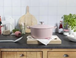 BK Bourgogne Braadpan Ø 24 Cm - Roze - Gietijzer - Inductie 9 BK Bourgogne Braadpan Ø 24 Cm - Roze - Gietijzer - Inductie -Keukengerei Winkel 1200x912 3
