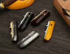 Cohiba® Sigarenaansteker - Sigarenboor - Sigaren - Sigaar - Cohiba Aansteker - Sigarenboor - Sigaren Accessoires - Sigarenknipper - Sigaar Aansteker - Cohiba - Incl. Luxe Geschenkdoos - Zwart 13 Cohiba® Sigarenaansteker - Sigarenboor - Sigaren - Sigaar - Cohiba Aansteker - Sigarenboor - Sigaren Accessoires - Sigarenknipper - Sigaar Aansteker - Cohiba - Incl. Luxe Geschenkdoos - Zwart -Keukengerei Winkel 1200x934 1