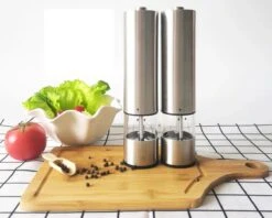 MD-Goods ® Elektrische Peper En Zoutmolen Set - Pepermolen - RVS - Cadeau - Restaurant Kwaliteit -Keukengerei Winkel 1200x960 4