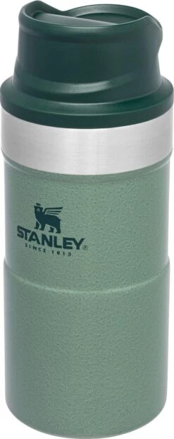 Stanley The Trigger-Action Travel Mug 0,25L - Thermosfles - Hammertone Green 18 Stanley The Trigger-Action Travel Mug 0,25L - Thermosfles - Hammertone Green -Keukengerei Winkel 478x1200
