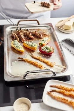 Demeyere Specialties 5 Teppanyaki - Plancha - Bakplaat - 39cm X 27cm 14 Demeyere Specialties 5 Teppanyaki - Plancha - Bakplaat - 39cm X 27cm -Keukengerei Winkel 799x1200 17