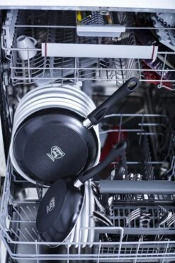 GreenChef Diamond Koekenpan 20cm - Zwart - Inductie - PFAS-vrij 19 GreenChef Diamond Koekenpan 20cm - Zwart - Inductie - PFAS-vrij -Keukengerei Winkel 800x1200 17