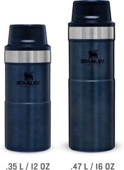 Stanley Trigger-Action Travel Mug 0.47L - Thermosfles - Nightfall 18 Stanley Trigger-Action Travel Mug 0.47L - Thermosfles - Nightfall -Keukengerei Winkel 874x1200